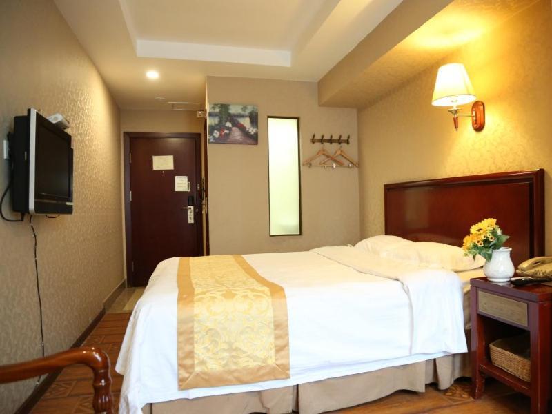 Greentree Inn Heilongjiang Harbin Zhongyang Street Business Hotel Extérieur photo