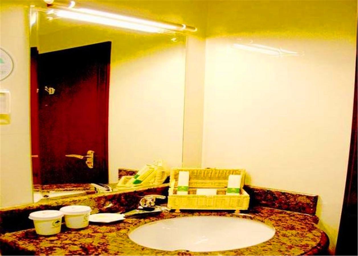 Greentree Inn Heilongjiang Harbin Zhongyang Street Business Hotel Extérieur photo